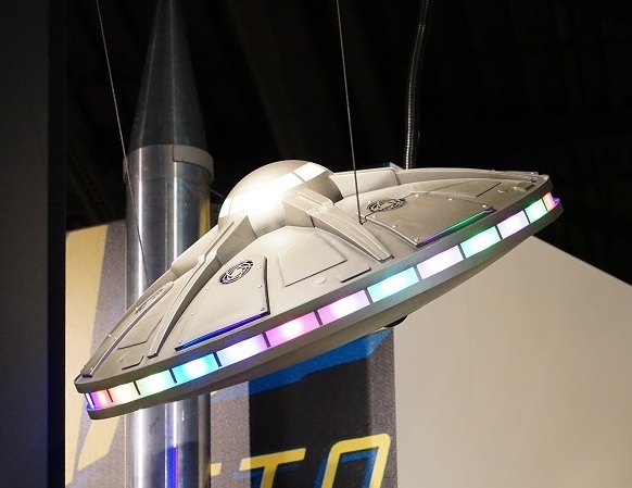 sci-fi saucer